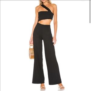 House of Harlow🔥 black jumpsuit